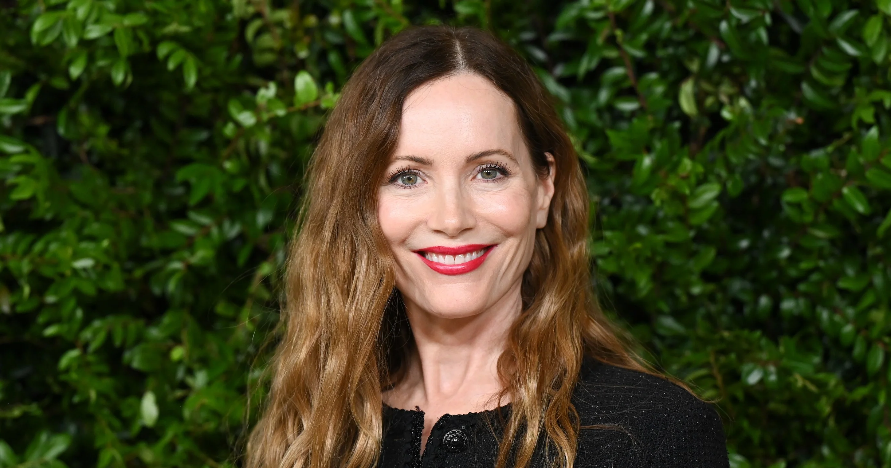 Leslie Mann's Wimbledon Crossbody Bag Style Is $30 on Amazon