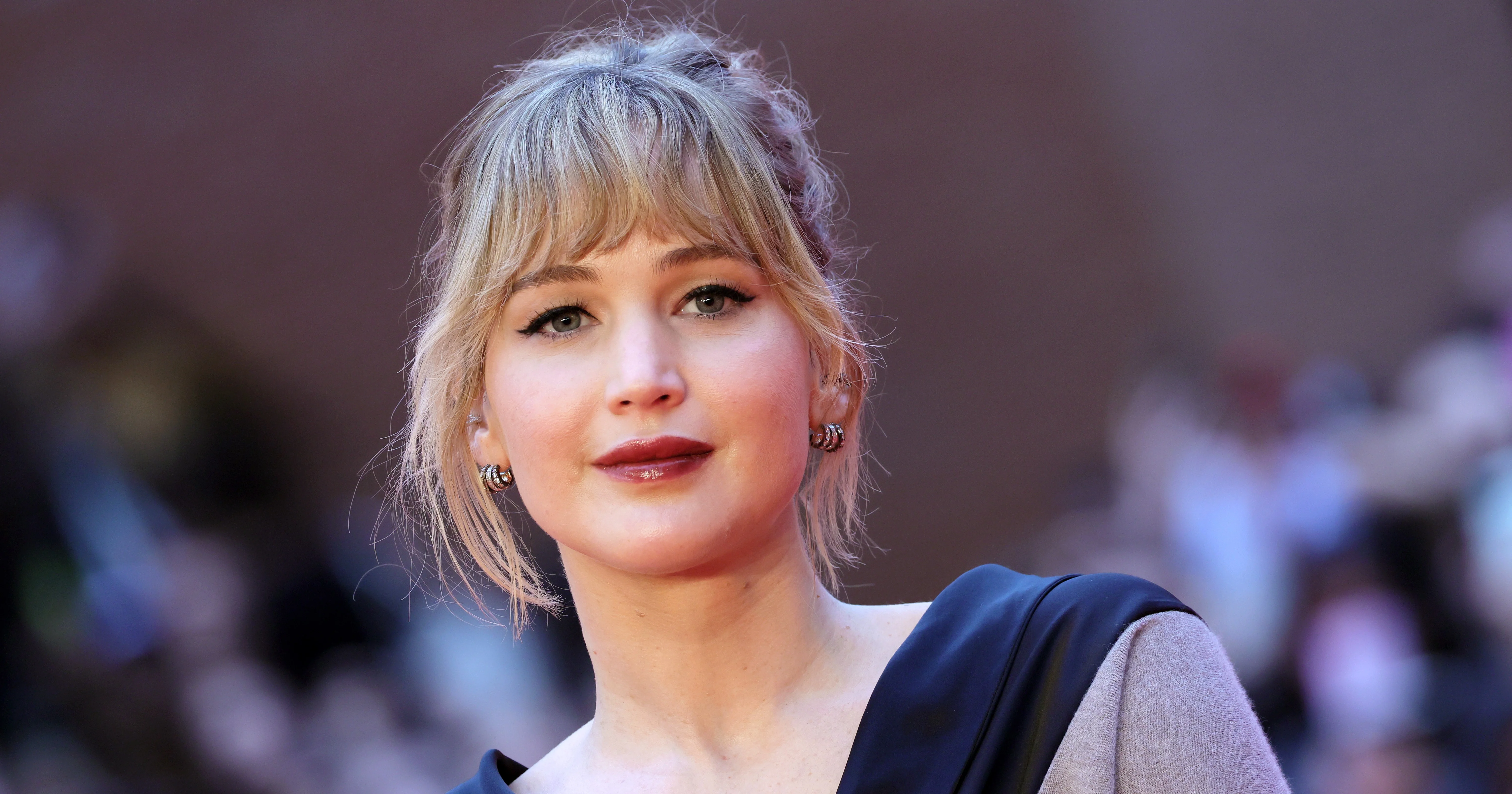 Jennifer Lawrence's Bold Sandals Look Upgraded Her Summer Style