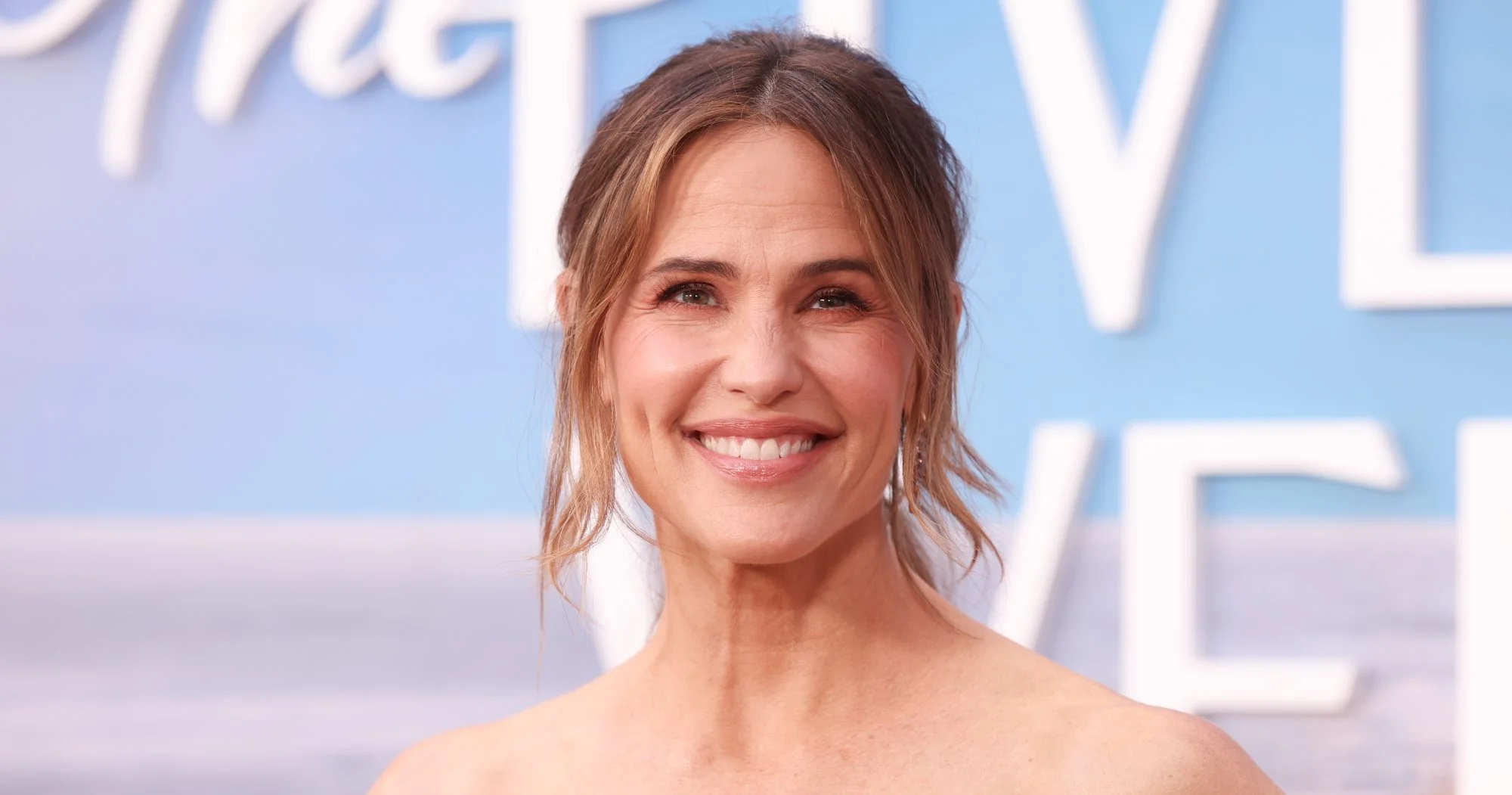 Jennifer Garner's Expensive-Looking Sundress Style Screams 'Cali Rich Girl'