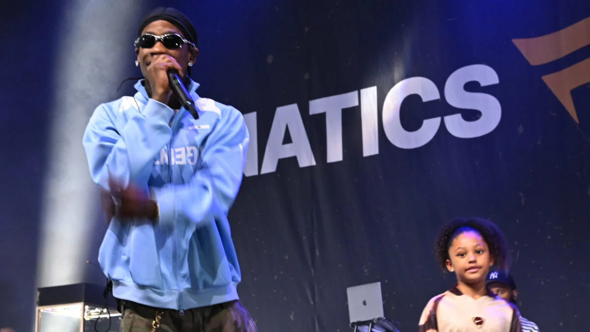 Travis Scott Brings Daughter Stormi On Stage During Fanatics Fest Performance
