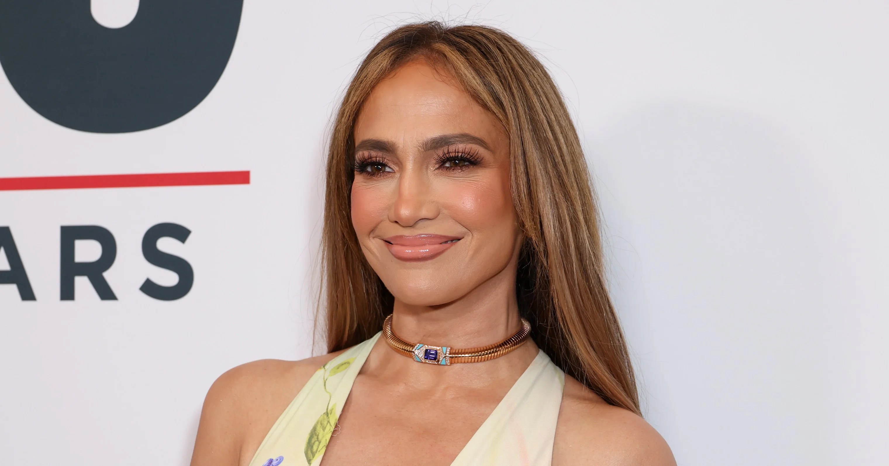 Jennifer Lopez Wore the Bikini Style Rich Moms Are Grabbing ASAP